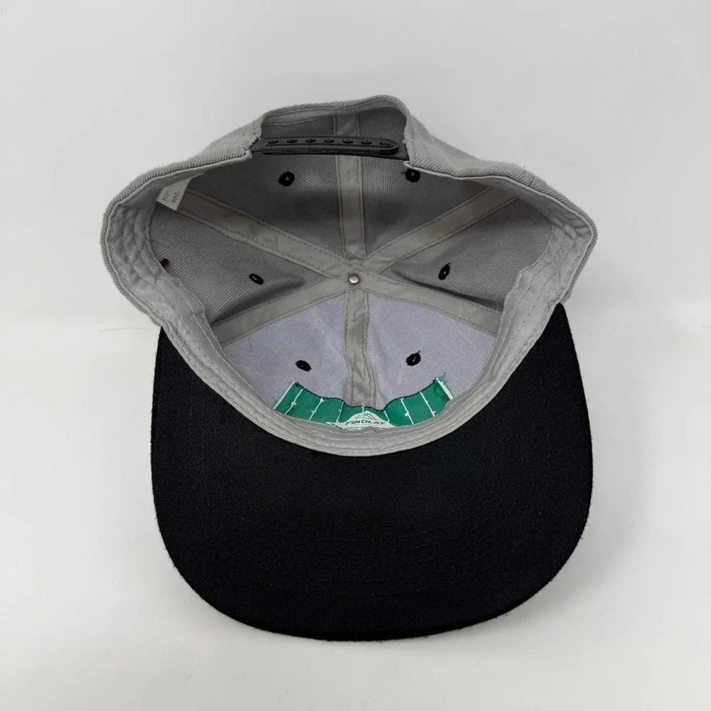 Findlay Hats Gray Black Snapback‎ Hat Red Mountain Logo Lace Detail Portland OR